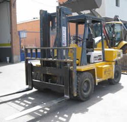 Carretilla KOMATSU FD-70